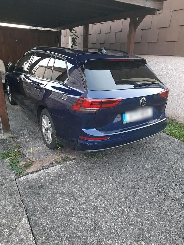 Blau Gebraucht 2021 VW Golf VIII Life Kombi | 17.500 € (Superpreis) - Bild 1/4
