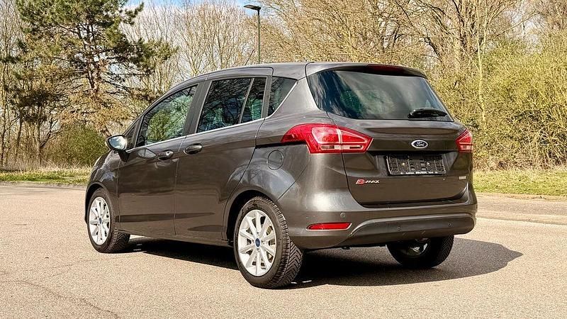 Gebraucht Ford B-MAX Titanium 101 PS (74 kW) 2015 Grau Van / Kleinbus