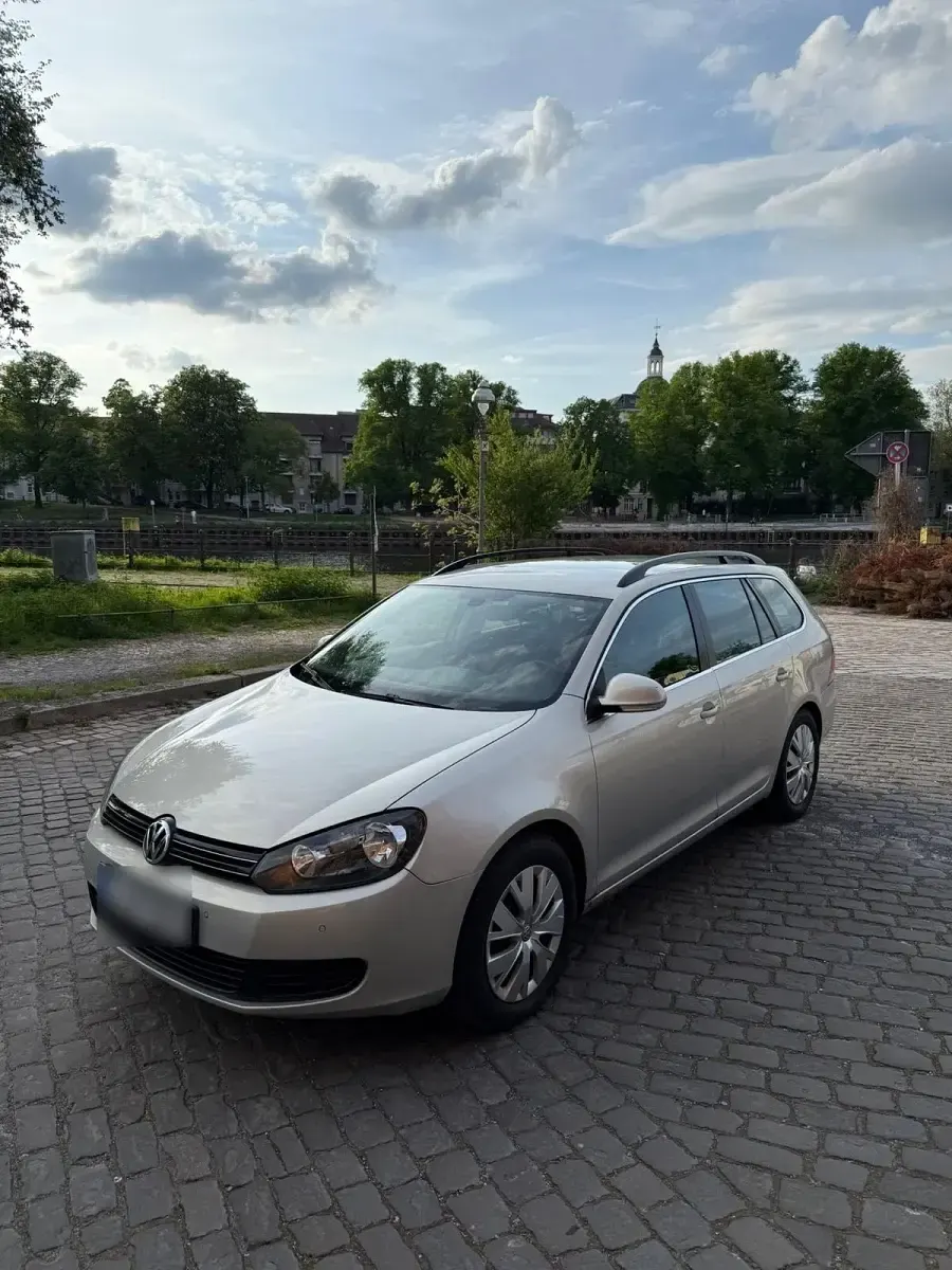 Gebraucht VW Golf VI 122 PS (89 kW) 2009 Silber Kleinwagen