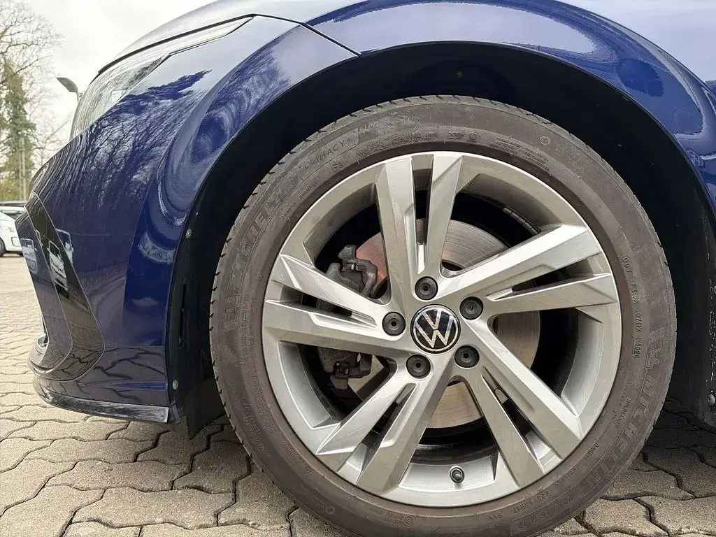 Gebraucht VW Golf VII R-line 150 PS (110 kW) 2021 Blau Kleinwagen