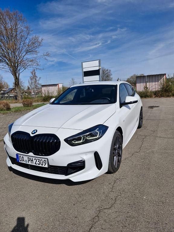 Gebraucht BMW 120 M Sport 178 PS (130 kW) 2022 Weiß Kleinwagen