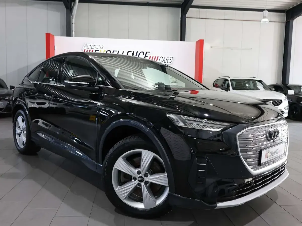 Gebraucht Audi Q4 Sportback e-tron Advanced 219 kW (299 PS) 2022 Mythosschwarz SUV