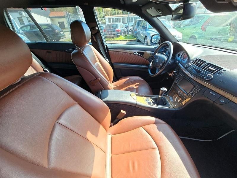 Gebraucht Mercedes E220 170 PS (125 kW) 2008 Schwarz Kombi
