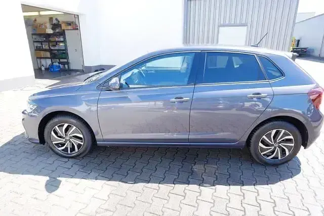 Gebraucht VW Polo Life 95 PS (69 kW) 2025 Grau Kleinwagen