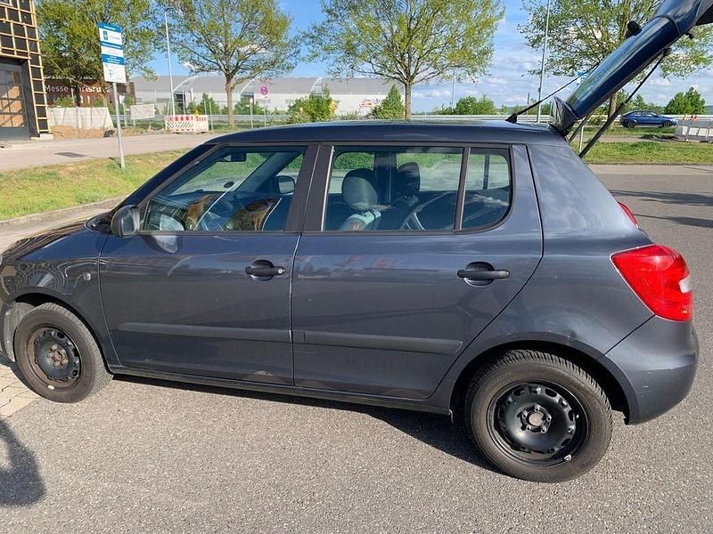 Gebraucht Skoda Fabia Classic 86 PS (63 kW) 2009 Grau Limousine