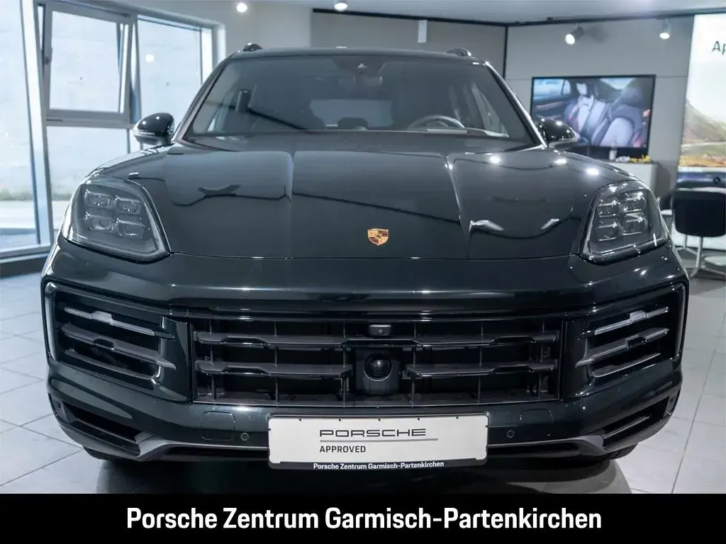 Gebraucht Porsche Cayenne E-Hybrid 470 PS (345 kW) 2024 Schwarz SUV