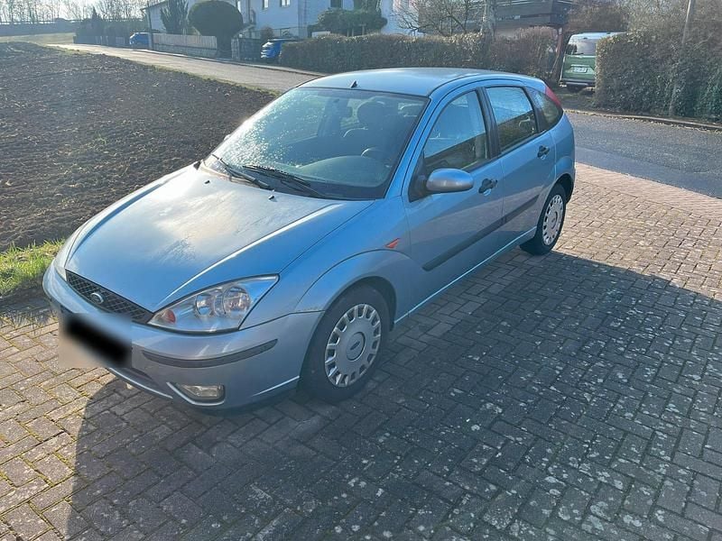 Gebraucht Ford Focus 101 PS (74 kW) 2004 Blau Kleinwagen