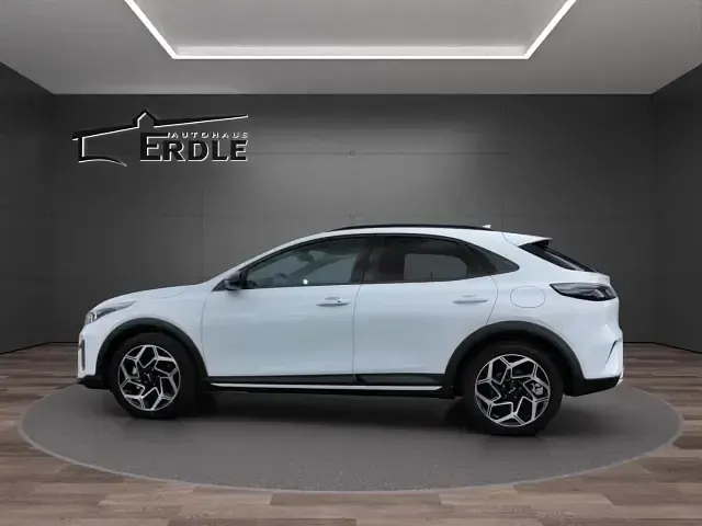 Neu Kia XCeed GT-Line 140 PS (102 kW) 2026 Wd) cararraweiss (weiss SUV