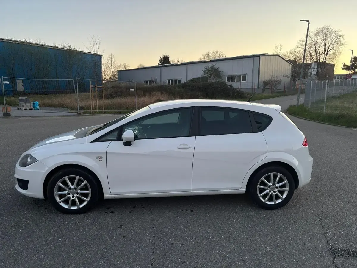 Gebraucht Seat Leon 140 PS (102 kW) 2012 Weiß Kleinwagen