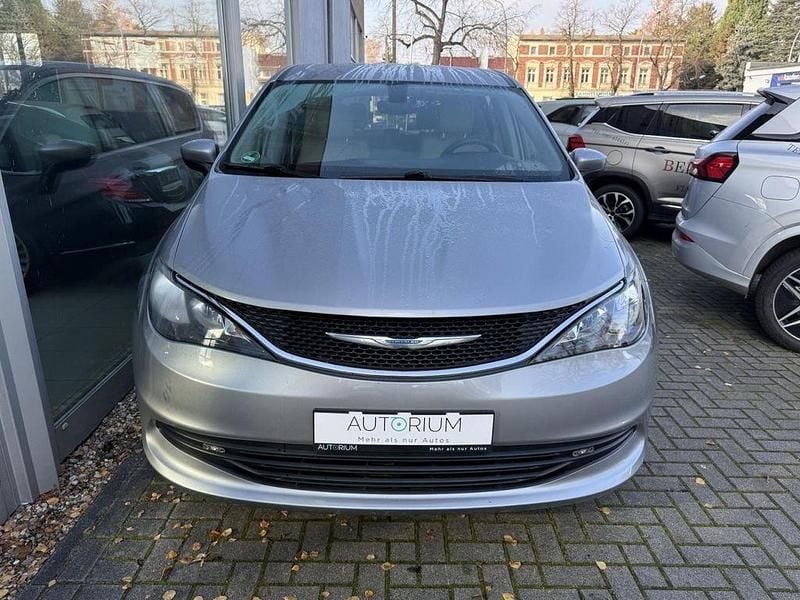 Gebraucht Chrysler Pacifica 291 PS (214 kW) 2017 Silber Van / Kleinbus