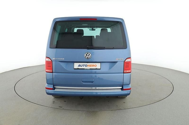 Gebraucht VW Multivan Highline 199 PS (146 kW) 2019 Blau Van / Kleinbus