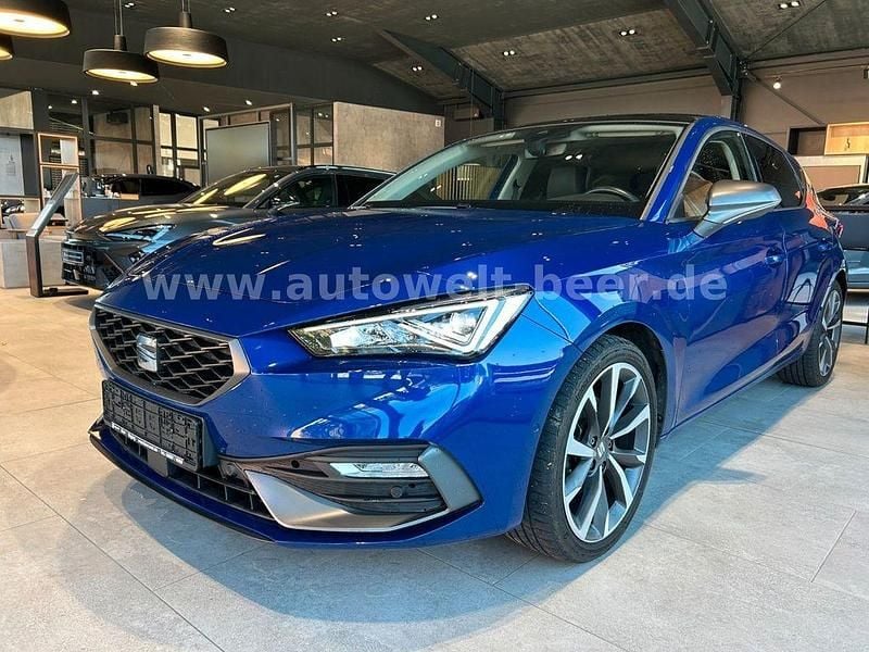 Blau Gebraucht 2021 Seat Leon FR Limousine | 20.890 € (Fairer Preis) - Bild 1/4