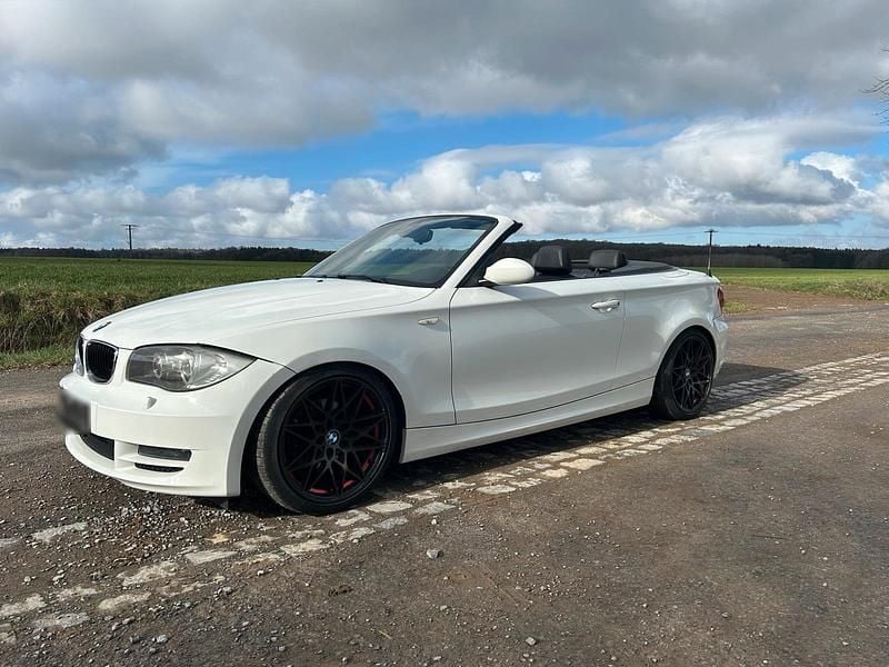 Gebraucht BMW 120 Cabriolet 177 PS (130 kW) 2008 Weiß Cabrio