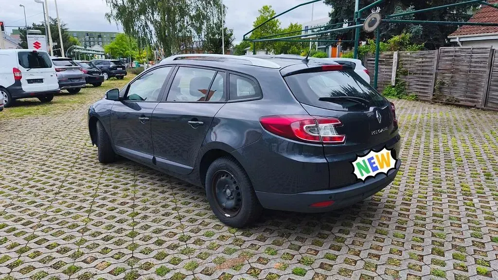 Gebraucht Renault Mégane Expression 110 PS (80 kW) 2013 Schwarz Limousine
