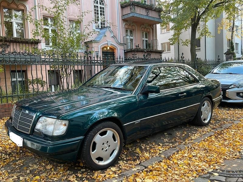 Grün Gebraucht 1995 Mercedes E220 Sportline Coupé | 8.900 € - Bild 1/4