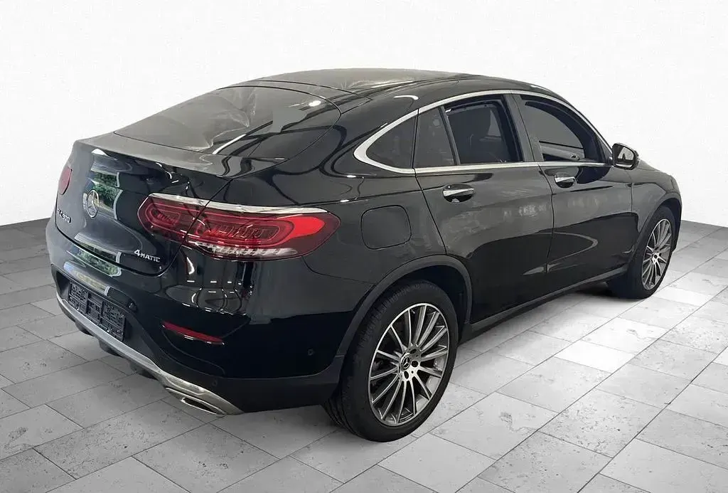 Gebraucht Mercedes GLC300 272 PS (200 kW) 2023 Schwarz SUV