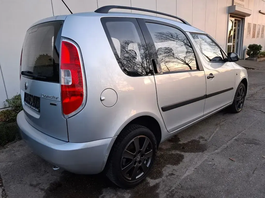 Gebraucht Skoda Roomster Plus Edition 90 PS (66 kW) 2012 Braun Van / Kleinbus