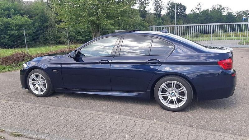 Blau Gebraucht 2013 BMW 528 M Sport Limousine | 11.500 € (Etwas zu teuer) - Bild 1/4