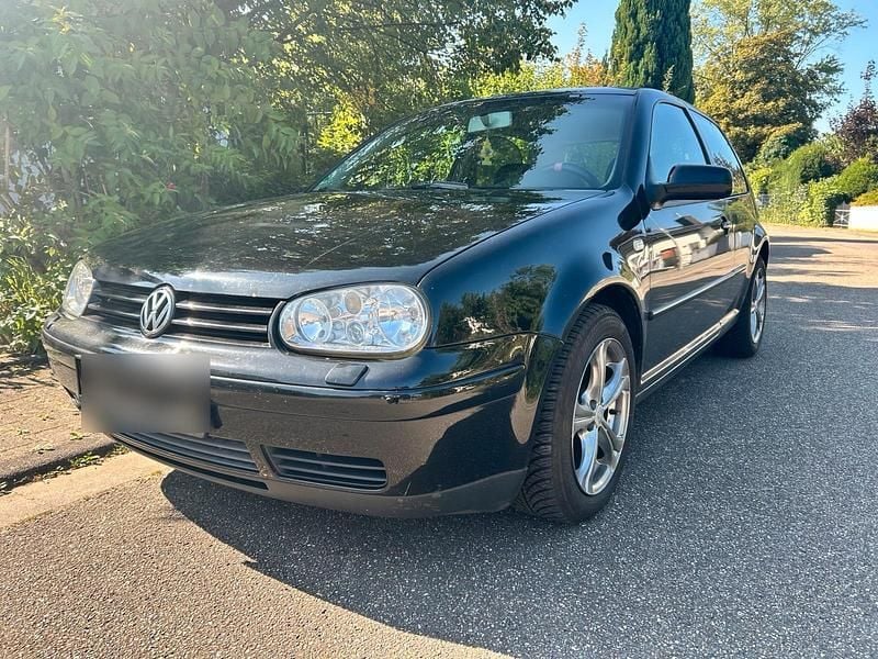 Schwarz Gebraucht 2000 VW Golf IV Kleinwagen | 1.000 € (Fairer Preis) - Bild 1/4