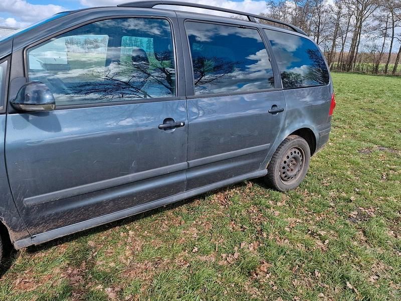 Gebraucht VW Sharan 116 PS (85 kW) 2004 Grau Van / Kleinbus