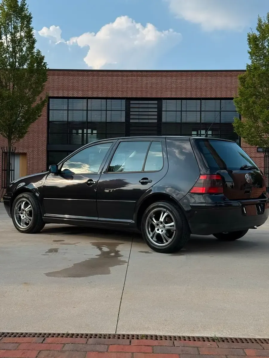 Gebraucht VW Golf IV 90 PS (66 kW) 1999 Schwarz Kleinwagen