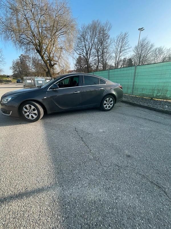 Gebraucht Opel Insignia 194 PS (142 kW) 2014 Grau Limousine