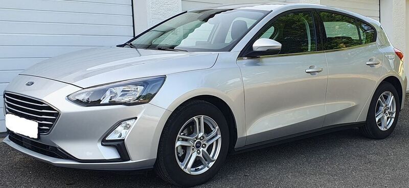 Silber Gebraucht 2022 Ford Focus Cool & Connect Limousine | 14.000 € (Superpreis) - Bild 1/4