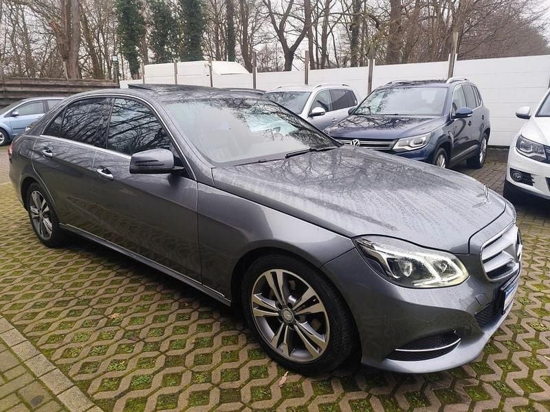 Gebraucht Mercedes E220 Avantgarde 170 PS (125 kW) 2016 Grau Limousine