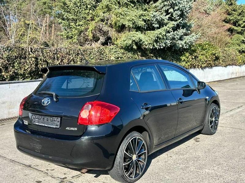 Gebraucht Toyota Auris 132 PS (97 kW) 2010 Schwarz Kleinwagen
