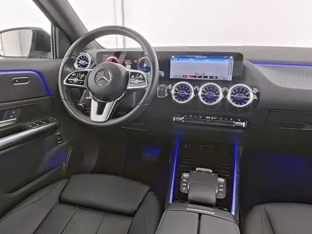 Gebraucht Mercedes EQA300 Progressive 167 kW (228 PS) 2023 Schwarz SUV