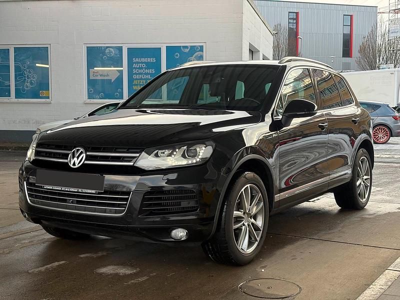 Schwarz Gebraucht 2012 VW Touareg R-line SUV | 12.499 € (Guter Preis) - Bild 1/4