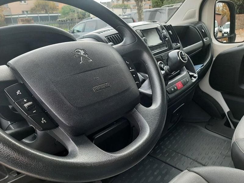 Gebraucht Peugeot Boxer Premium 165 PS (121 kW) 2021 Lack weiss banquise Van