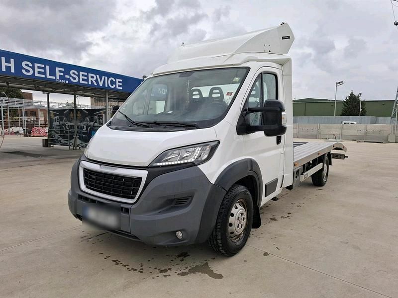 Gebraucht Peugeot Boxer 163 PS (119 kW) 2017 Weiß Van