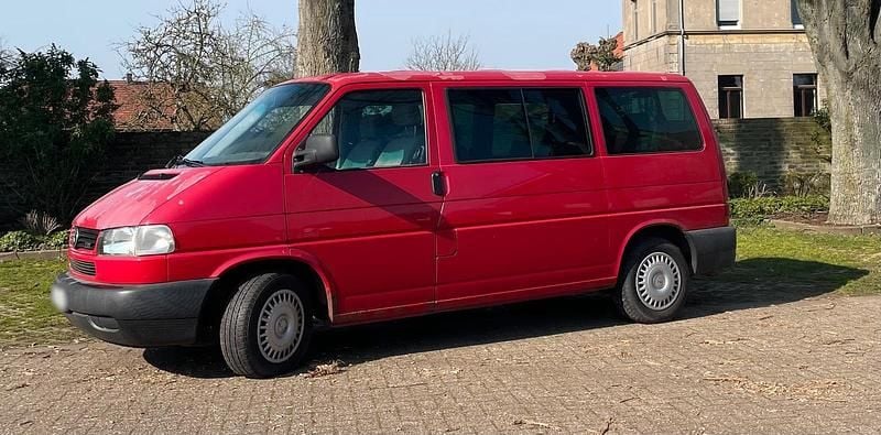 Second-hand VW T4 102 CP (75 kW) 2001 Roșu Van