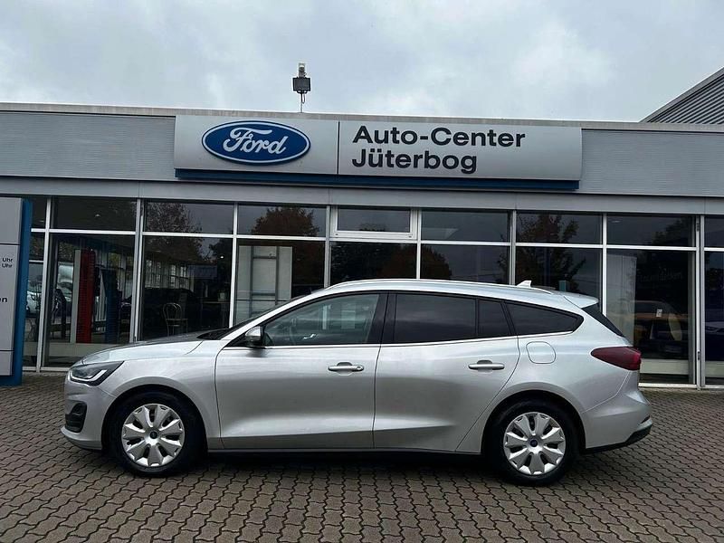 Silber Gebraucht 2022 Ford Focus Titanium X Kombi | 19.890 € (Etwas zu teuer) - Bild 1/4