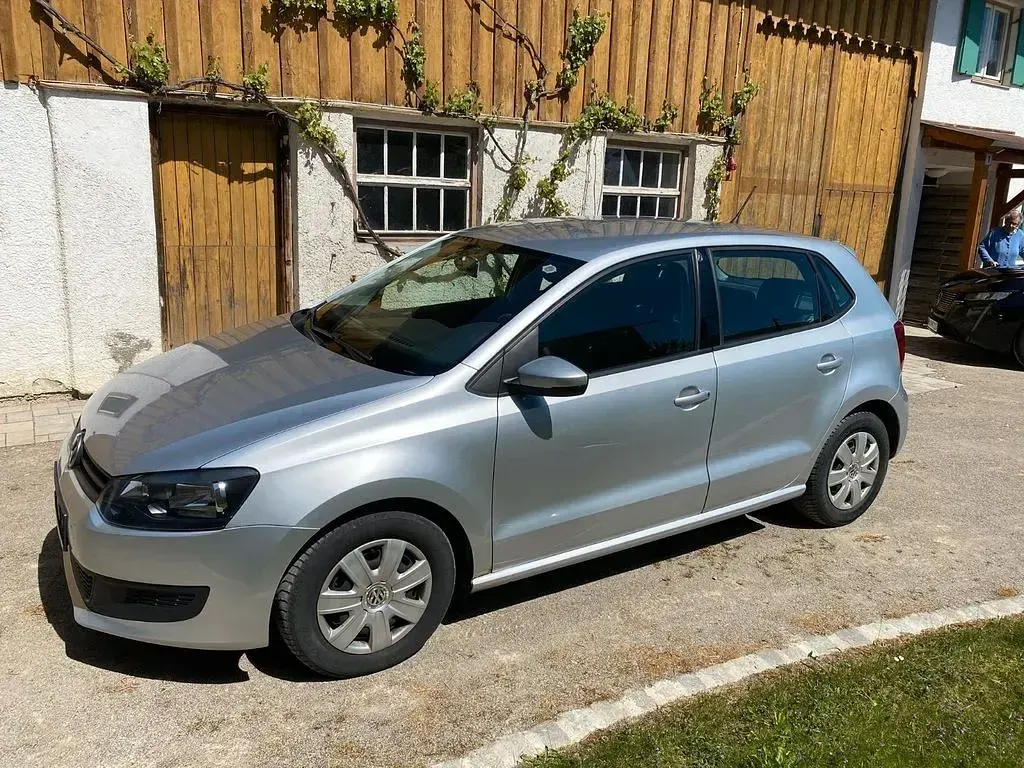 Gebraucht VW Polo 60 PS (44 kW) 2011 Silber Kleinwagen