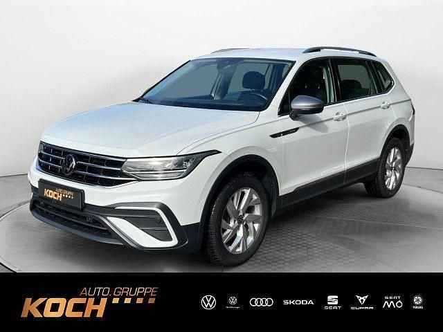 Pure white Gebraucht 2022 VW Tiguan Allspace Life SUV | 34.490 € (Fairer Preis) - Bild 1/4