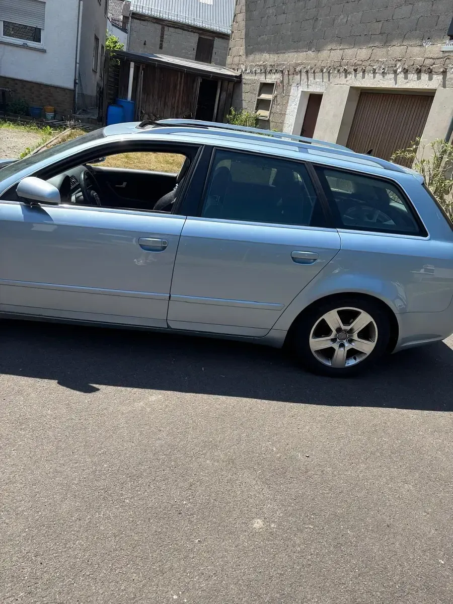 Gebraucht Audi A4 170 PS (125 kW) 2005 Blau Kombi