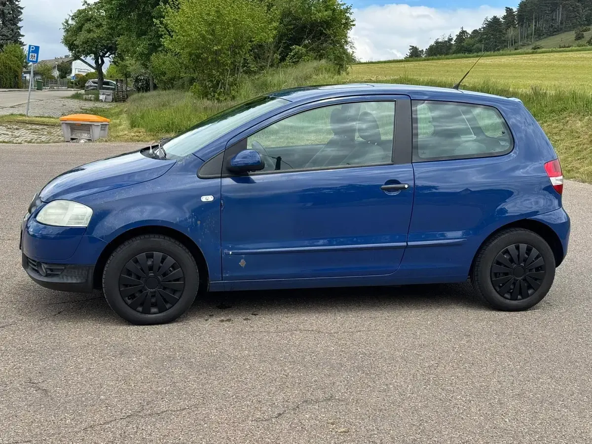 Gebraucht VW Fox 75 PS (55 kW) 2009 Blau Kleinwagen
