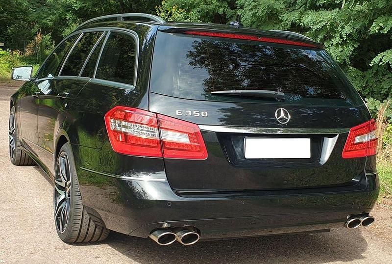 Gebraucht Mercedes E350 306 PS (225 kW) 2011 Schwarz Limousine