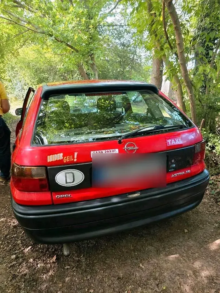Gebraucht Opel Astra 125 PS (91 kW) 1995 Rot Kleinwagen