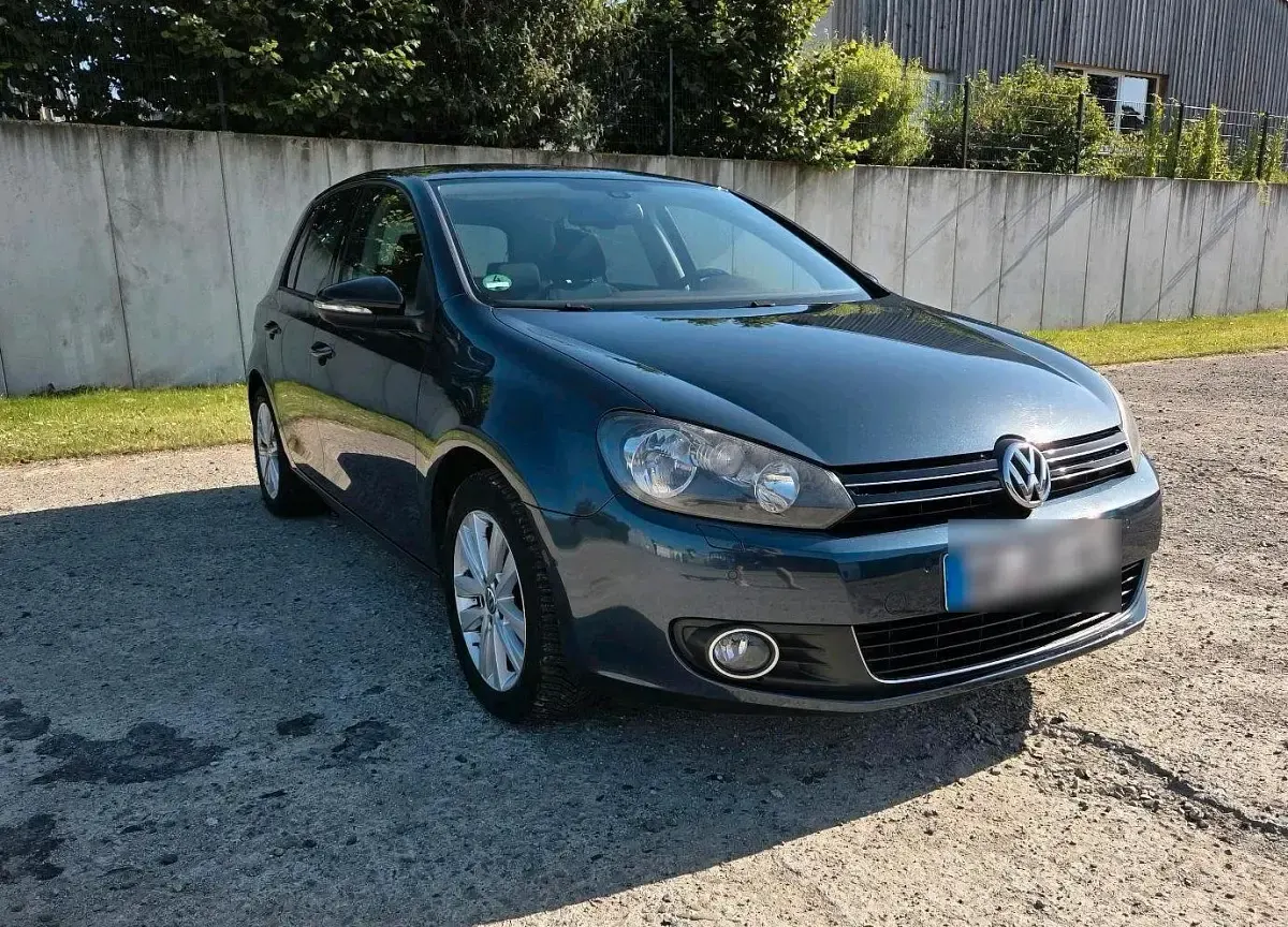 Gebraucht VW Golf VI Style 86 PS (63 kW) 2011 Blau Kleinwagen