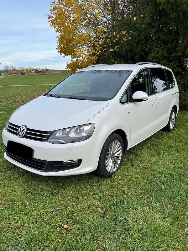 Weiß Gebraucht 2014 VW Sharan Cup Van / Kleinbus | 12.300 € (Superpreis) - Bild 1/4