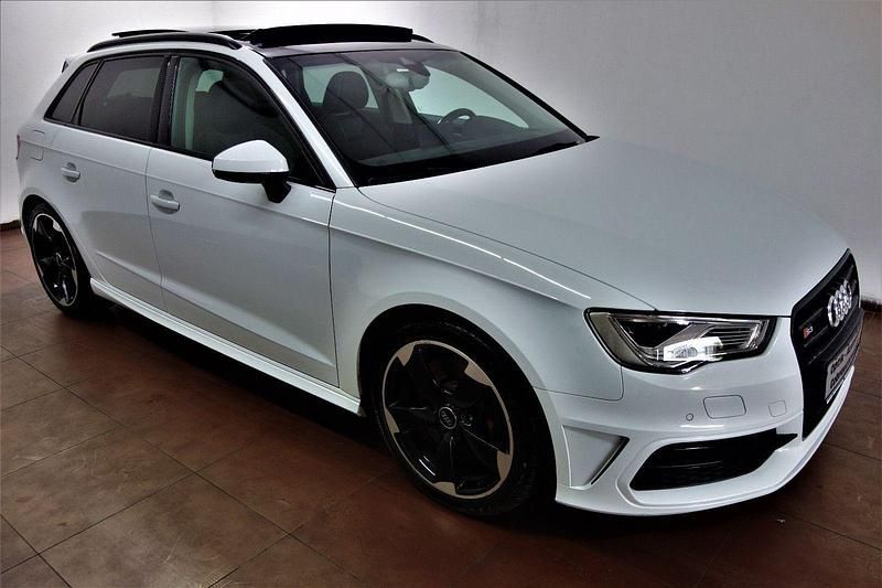 Weiß Gebraucht 2014 Audi S3 Black Edition Limousine | 17.950 € (Etwas zu teuer) - Bild 1/4