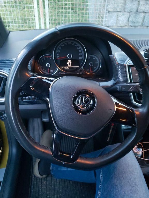 Gebraucht VW up! high up! 75 PS (55 kW) 2017 Gelb Kleinwagen