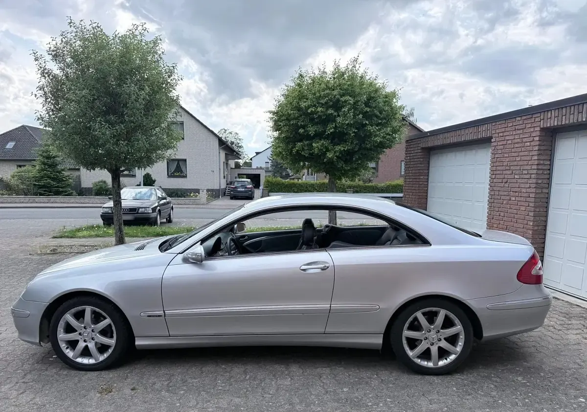 Gebraucht Mercedes CLK200 163 PS (119 kW) 2005 Silber Coupé