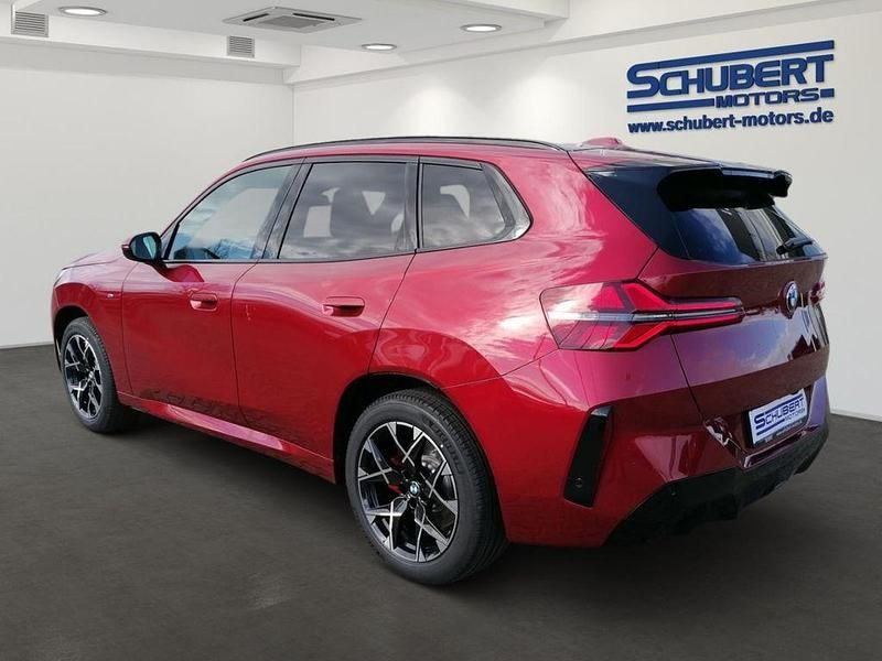 Neu BMW X3 Performance 197 PS (144 kW) 2026 Dragon fire rot metallic SUV