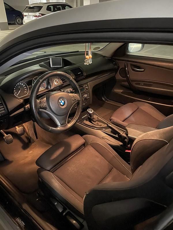 Gebraucht BMW 118 143 PS (105 kW) 2010 Silber Kleinwagen