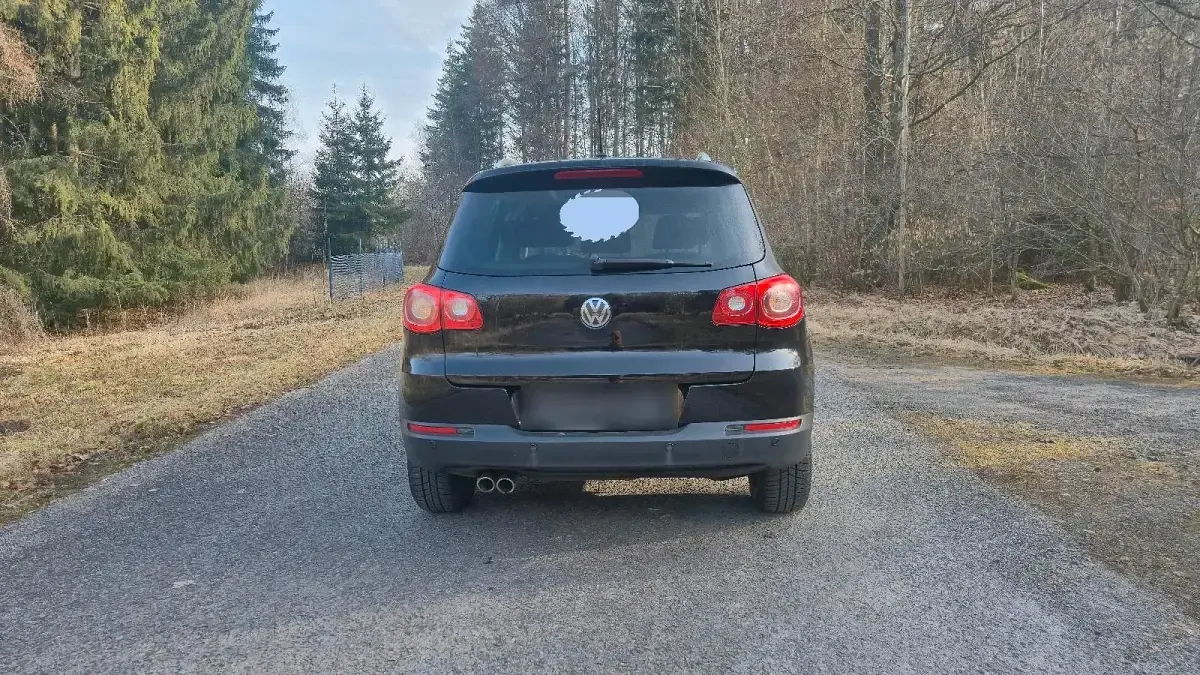 Second-hand VW Tiguan Team 170 CP (125 kW) 2011 Negru SUV