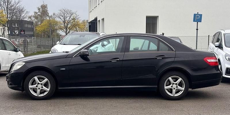 Gebraucht Mercedes E220 170 PS (125 kW) 2009 Schwarz Limousine